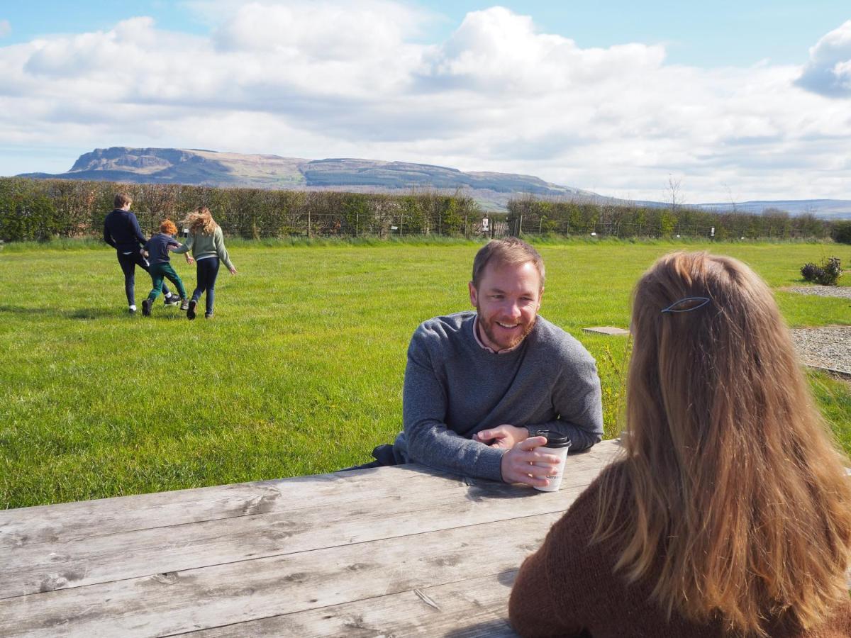 Hotel Carrowmena School House & Glamping Limavady Esterno foto