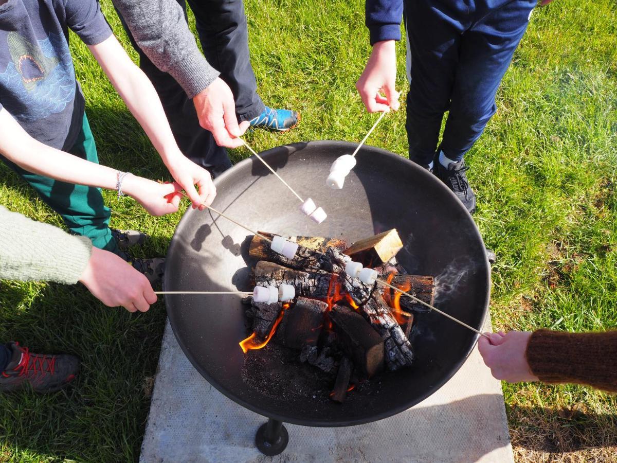 Hotel Carrowmena School House & Glamping Limavady Esterno foto