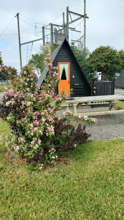 Hotel Carrowmena School House & Glamping Limavady Esterno foto